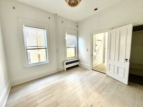 49 Elm St, Unit 1 in Boston, MA - Building Photo - Building Photo