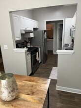 1024 Cranbrook Dr in Asheville, NC - Foto de edificio - Building Photo