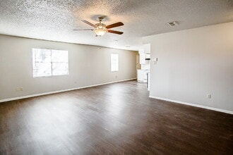 2211 87th St in Lubbock, TX - Building Photo - Building Photo