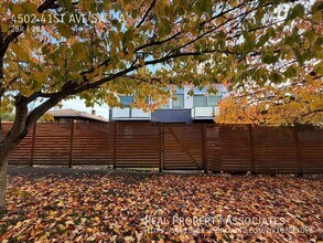 4502 41st Ave SW in Seattle, WA - Building Photo - Building Photo