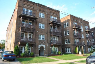 Glen Eden Apartments in East Cleveland, OH - Building Photo - Building Photo