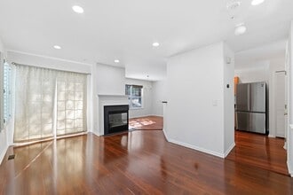 402 Dalton Ct in Denville, NJ - Foto de edificio - Building Photo