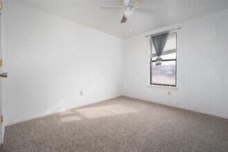 1071 Raintree Mansion in Yukon, OK - Building Photo - Building Photo