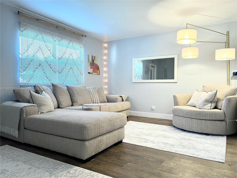 134 Monaco Ct in Delray Beach, FL - Building Photo