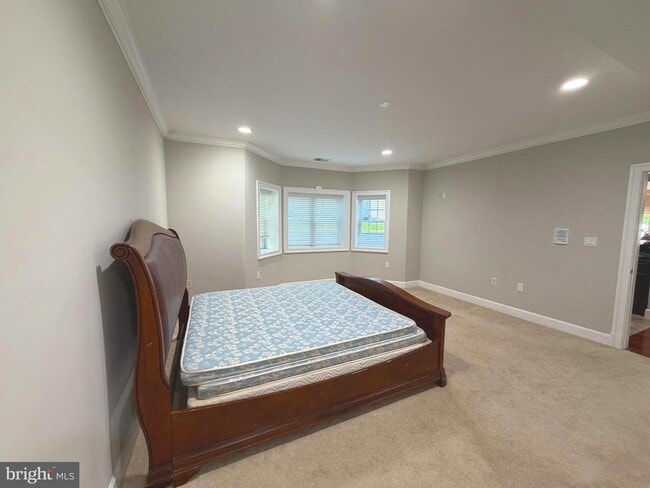 property at 6529 Fairlawn Dr