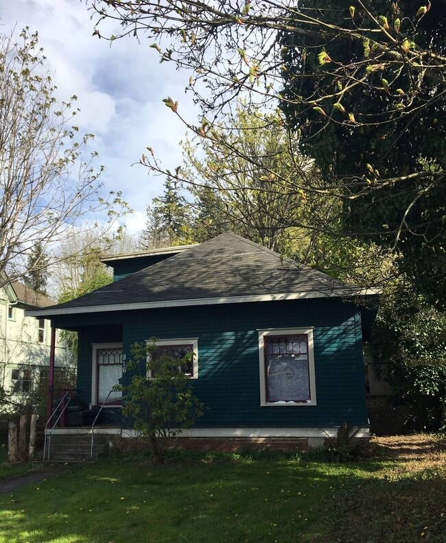 property at 816 High St