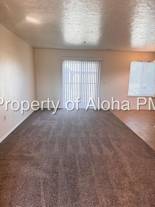 1027 W Pine Ave in Meridian, ID - Building Photo - Building Photo