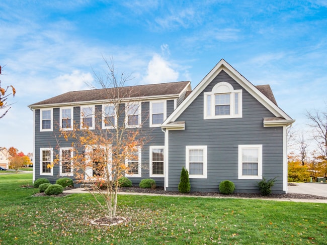 2478 Silver Hill St in Lewis Center, OH - Foto de edificio - Building Photo