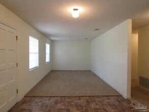 4237 Futura Dr in Pensacola, FL - Building Photo - Building Photo