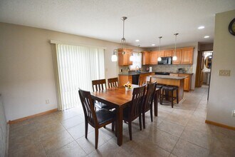 518 Forbrook Ln NW in Rochester, MN - Building Photo - Building Photo