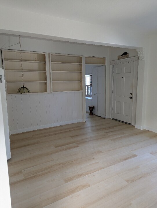 1127 Grand Ave in San Diego, CA - Building Photo