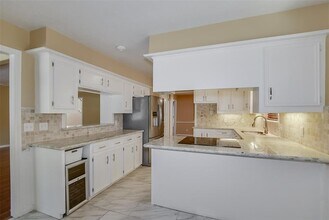 6602 Point Clear Dr in Houston, TX - Building Photo - Building Photo