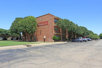 Wendover in Lubbock, TX - Foto de edificio - Building Photo