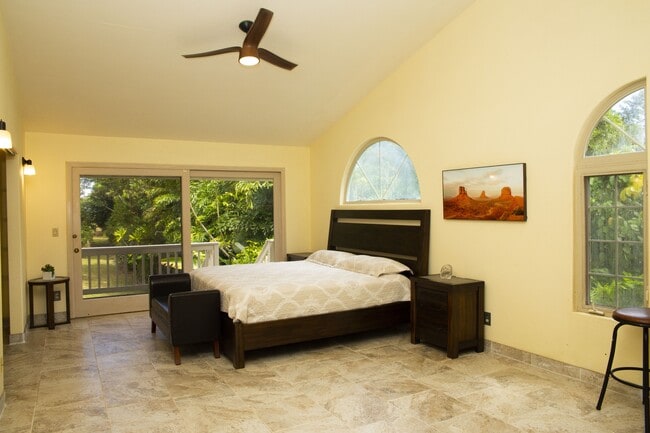 592 Kaupakalua Rd in Haiku-Pauwela, HI - Building Photo - Building Photo