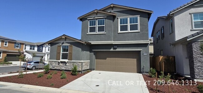 1695 Placer Pl in Tracy, CA - Building Photo - Building Photo