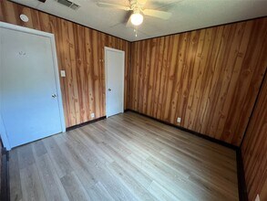 1515 N Binkley St in Sherman, TX - Building Photo - Building Photo