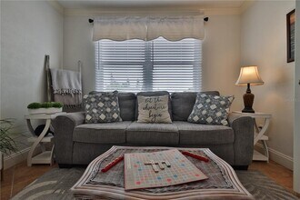 813 6th Ave in New Smyrna Beach, FL - Building Photo - Building Photo