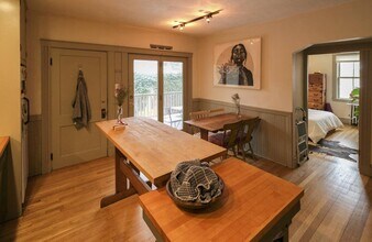 218 Brookline St, Unit 1 in Cambridge, MA - Building Photo - Building Photo