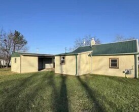 203 S Division St in Seymour, MO - Building Photo - Building Photo