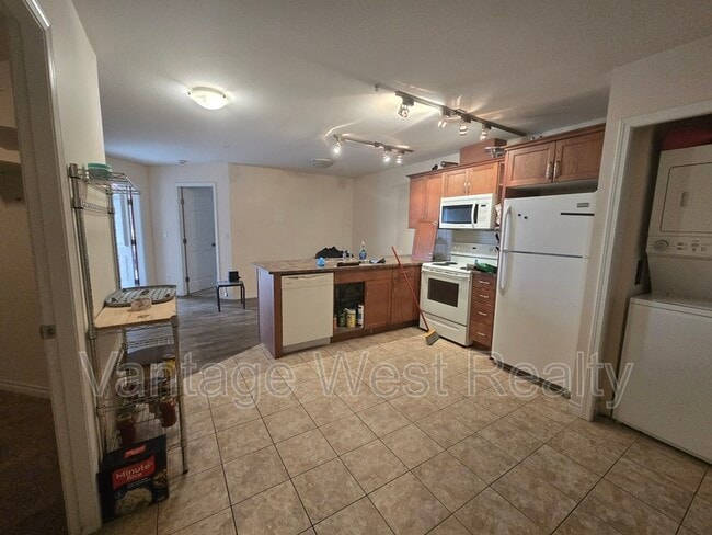 property at 598-598 Sutherland Ave