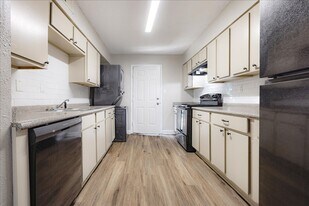 Getwell Pointe Apartments in Memphis, TN - Building Photo