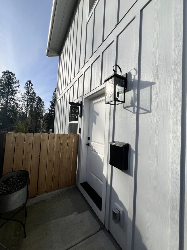 615 N Grant St, Unit 615 in Newberg, OR - Building Photo - Building Photo