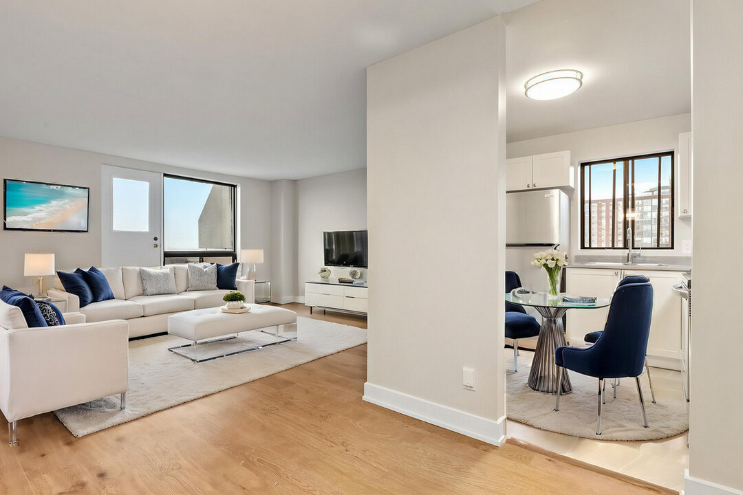 Saratoga Place in Ottawa, ON - Building Photo