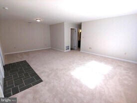 719 Monmouth Ave in Severna Park, MD - Building Photo