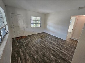 511 46th Ave N in St. Petersburg, FL - Building Photo - Building Photo