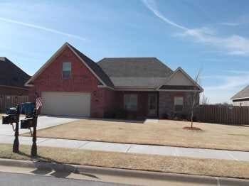 property at 2501 SW Montana Ave