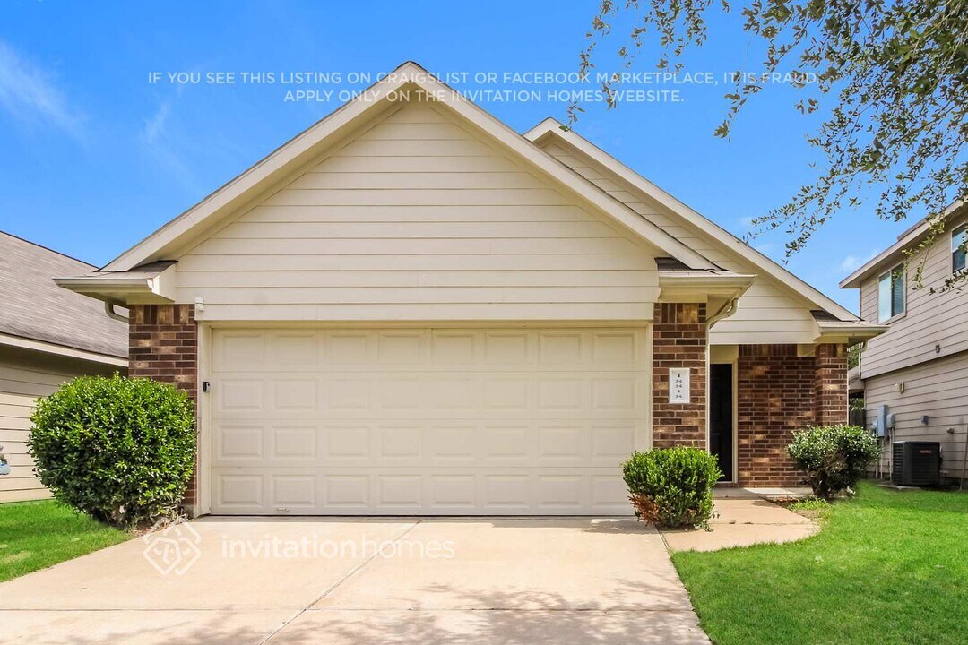 18818 N Lyford Dr in Katy, TX - Building Photo
