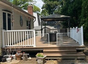 11 Calvert Ave in Ronkonkoma, NY - Building Photo