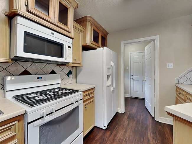 2922 31st Ave N in Texas City, TX - Building Photo - Building Photo