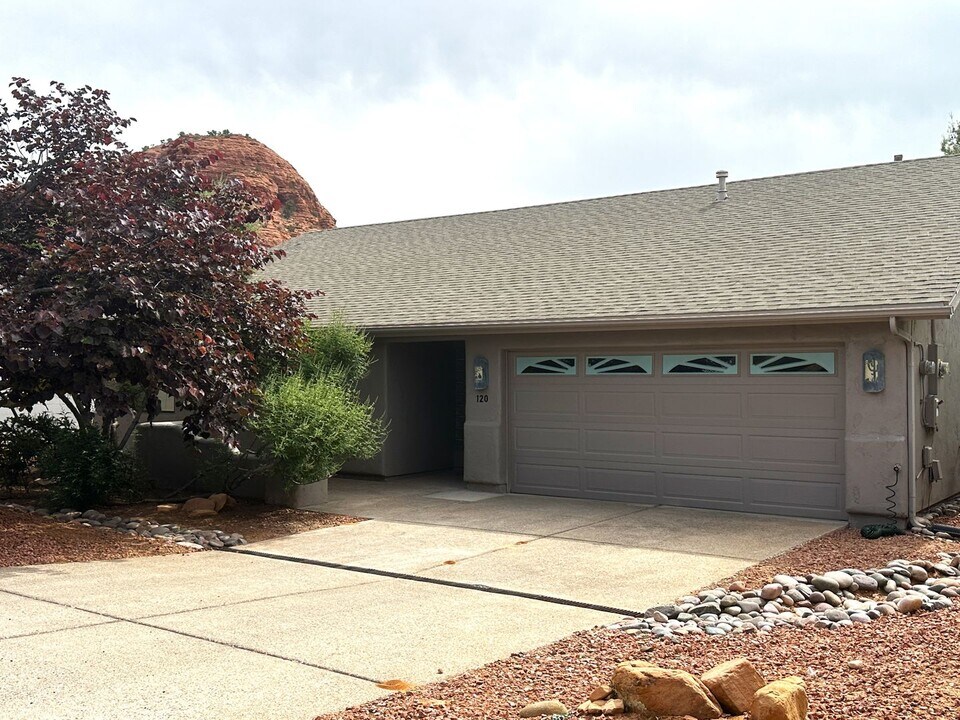 120 Farmer Brothers Dr in Sedona, AZ - Building Photo