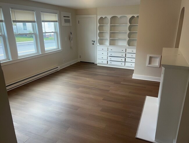 566 Bay St, Unit 1 in Taunton, MA - Building Photo - Building Photo