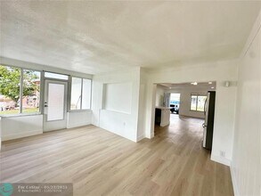 4510 NW 49th Dr in Tamarac, FL - Foto de edificio - Building Photo