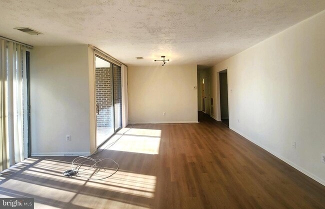 property at 10244 Prince Pl