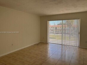 20200 NE 27th Ct in Aventura, FL - Foto de edificio - Building Photo