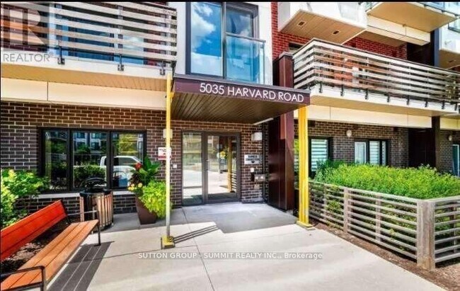 5035 Harvard Rd in Mississauga, ON - Building Photo - Building Photo