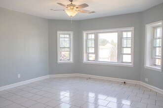 5445 W 64th St in Chicago, IL - Building Photo - Building Photo