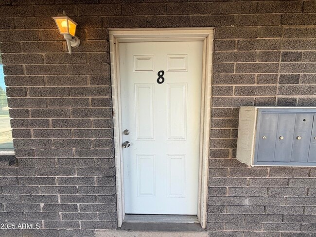 property at 625 E Broadway Rd