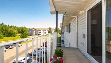 Woodbury Terrace in Fredericton, NB - Building Photo - Building Photo