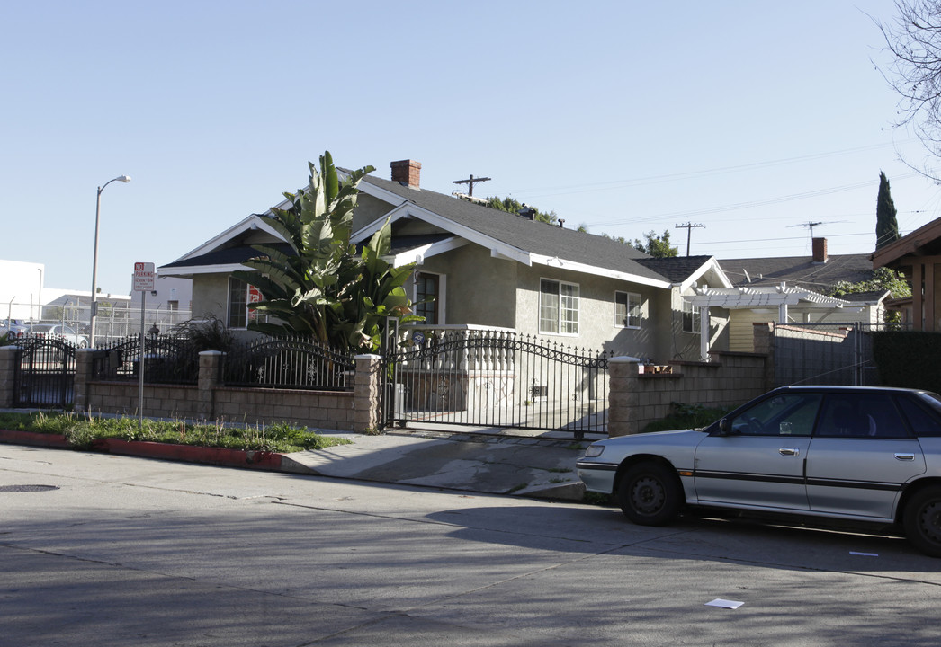 758-760 Wilcox Ave in Los Angeles, CA - Foto de edificio