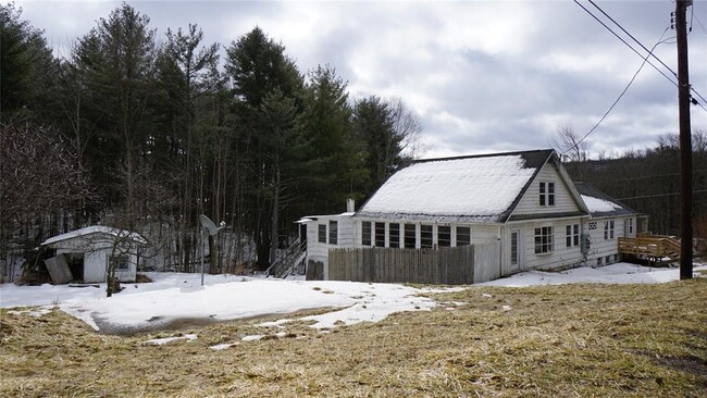 6 Dedrick Hill Rd in Binghamton, NY - Building Photo - Building Photo