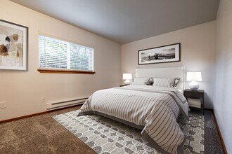 Olympic Heights in Olympia, WA - Building Photo - Building Photo