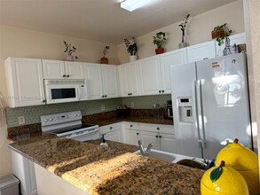2929 SE 2nd St in Homestead, FL - Building Photo - Building Photo