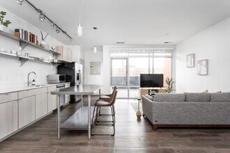 747 N College Ave in Indianapolis, IN - Building Photo - Building Photo