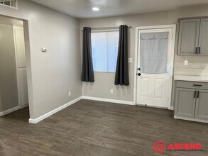 625 A St in Bakersfield, CA - Building Photo - Building Photo