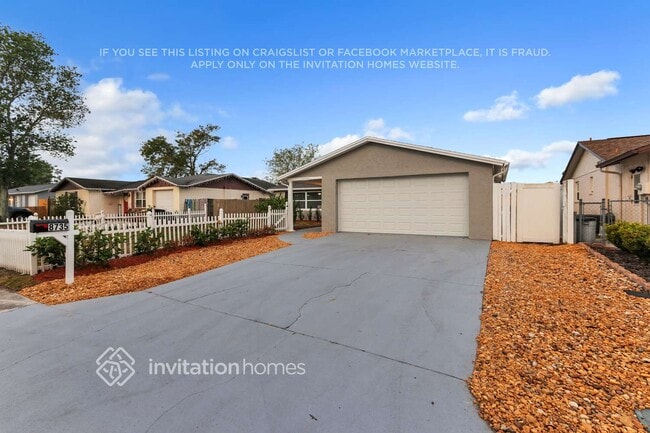 8735 Spanish Moss Dr in Port Richey, FL - Building Photo - Building Photo