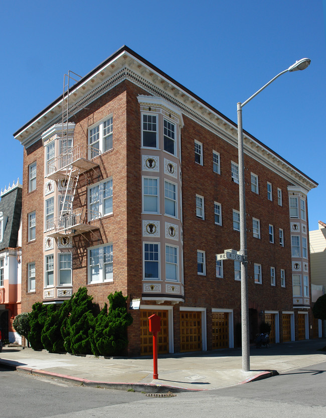 1750 Beach St in San Francisco, CA - Building Photo - Building Photo